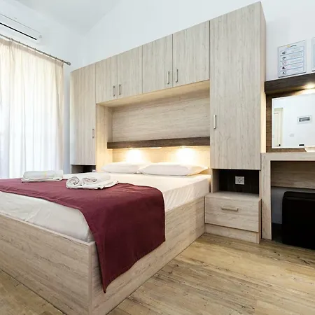 Thassos Lejlighed Kinira