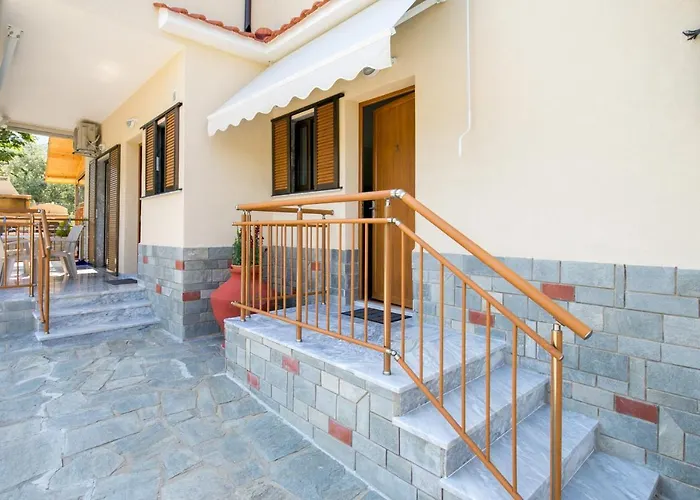 Thassos Koinira